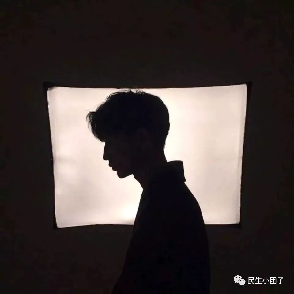 微信頭像男中年,擁抱自然美景的旅行風采