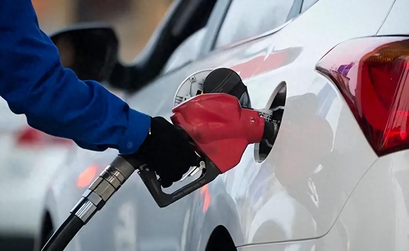 油價(jià)上漲最新價(jià)格表,科技智能時(shí)代的油價(jià)波動(dòng)與智能生活新篇章