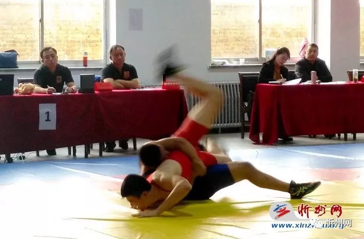 忻州摔跤比賽熱血瞬間,戰斗激情點燃視頻!