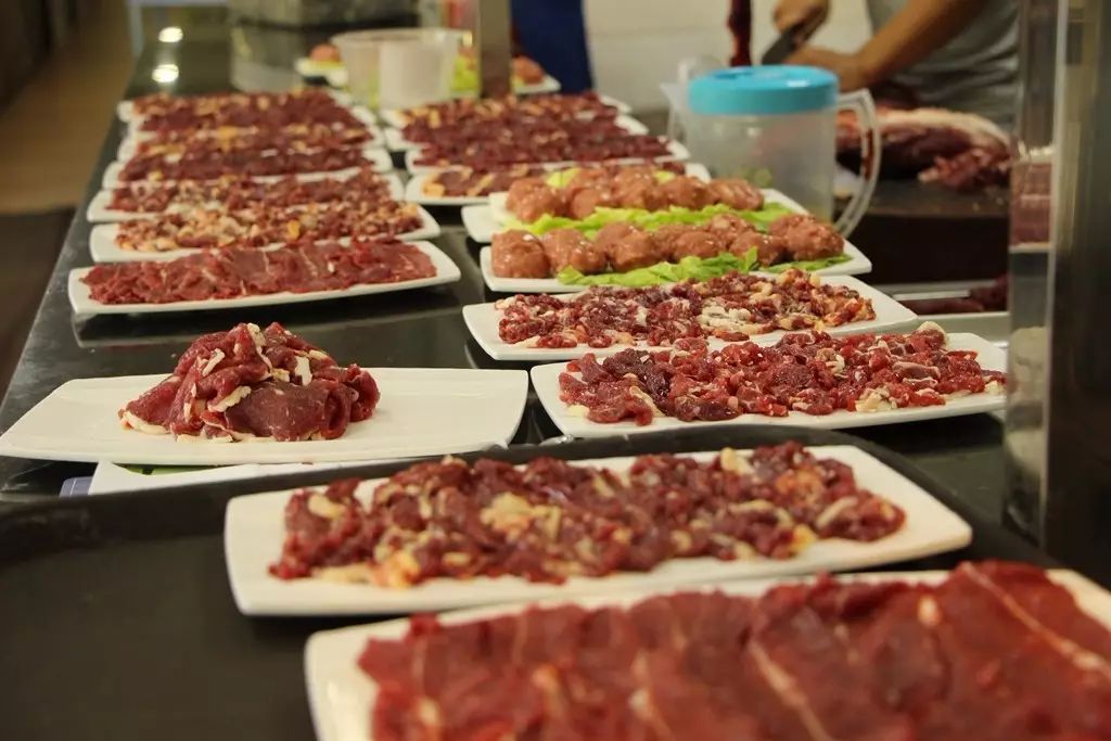 小巷獨(dú)特風(fēng)味,最新牛肉美食店探秘