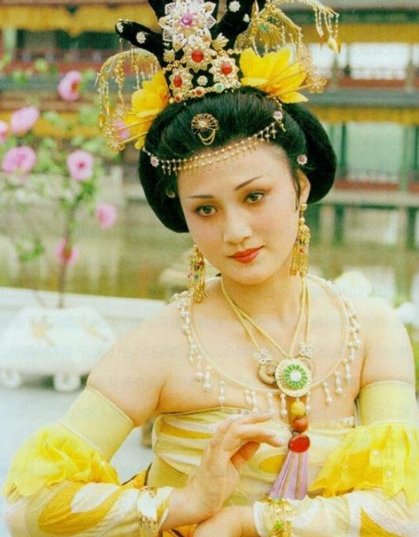 唐明皇電視劇中的林芳兵,自然美景中的內(nèi)心平和之旅