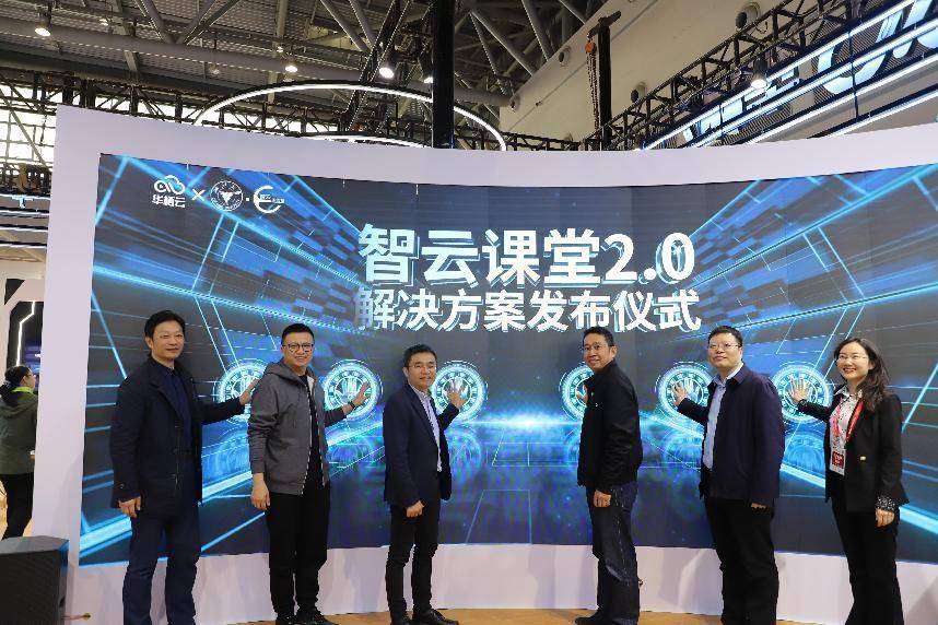 華望云最新，小巷中的美食秘境