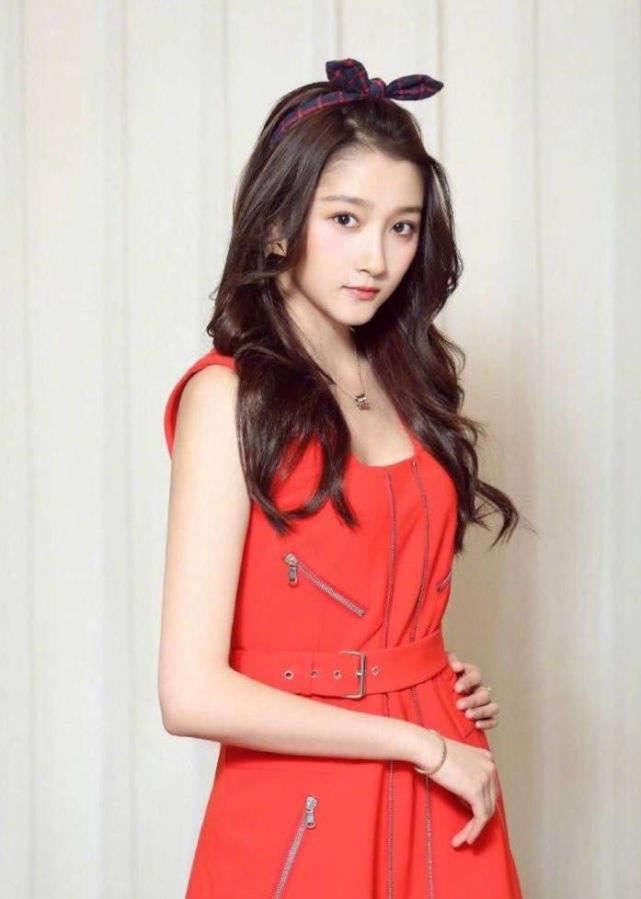 探索明星小巷的秘密,隱藏的特色小店之旅