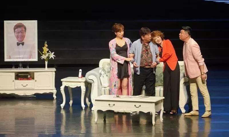 香港演員李司棋，演藝之路的閃耀之星