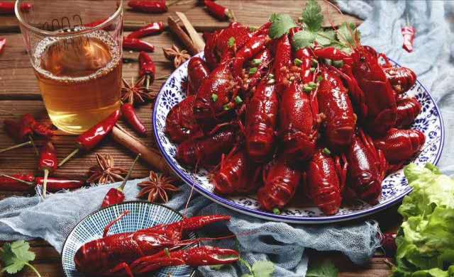 今日龍蝦價格新鮮出爐，吃貨們速覽行情！