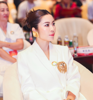 許女士最新資訊,溫馨日常的精彩瞬間