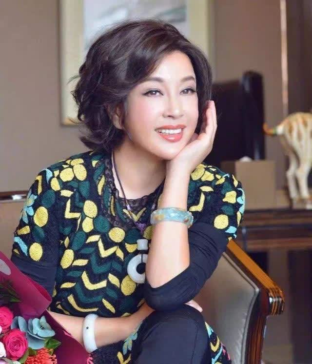 星光下的溫馨日常,明星存儲與粉絲互動的日常記錄