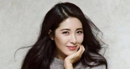 旺夫女星的神秘故事,小巷中的明星與小店之謎