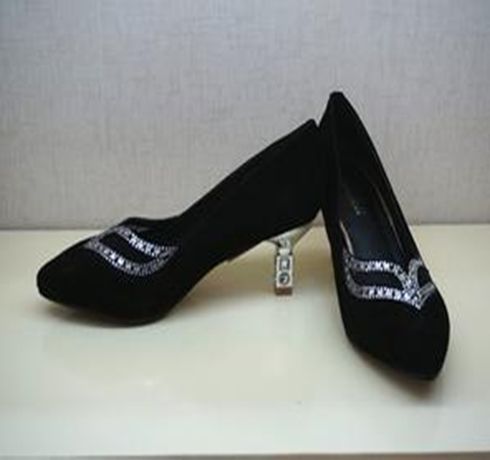 摩西米妮女鞋新款上市，展現變化、學習與自信的力量