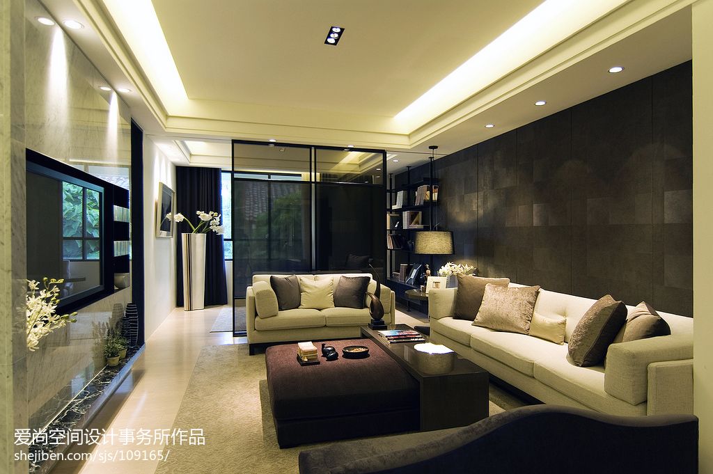 現代裝潢藝術之旅，自信成就感的理想生活空間打造