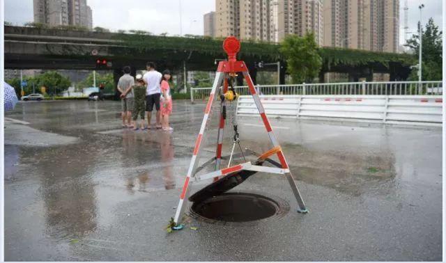 最新路障,時代的挑戰與交通變革的機遇