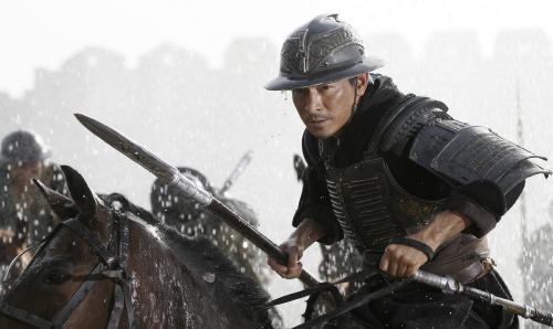 卸甲梟雄,超越時(shí)代的傳奇巨作新篇章揭秘