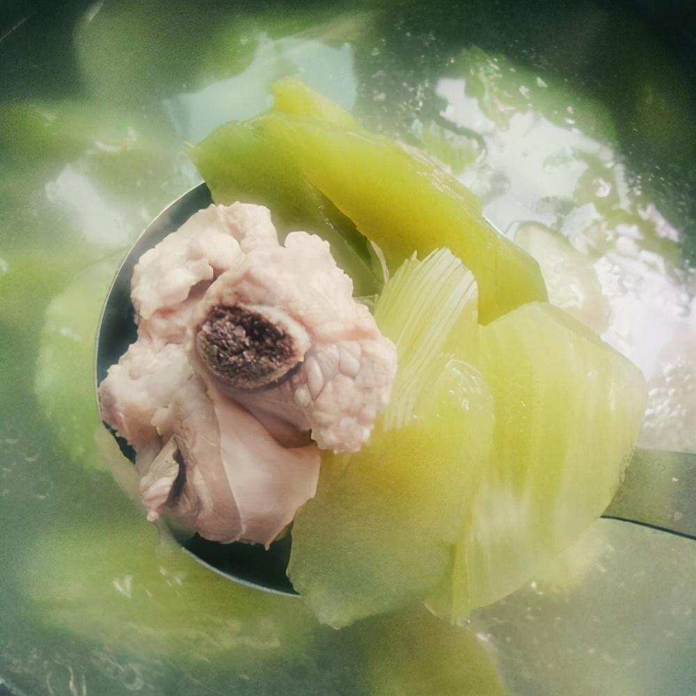 下奶湯最新良方,助力新媽媽順利哺乳的秘訣