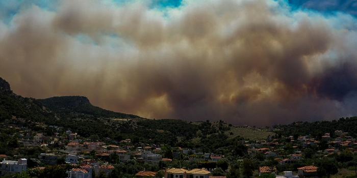 希臘山火最新動態與論述分析