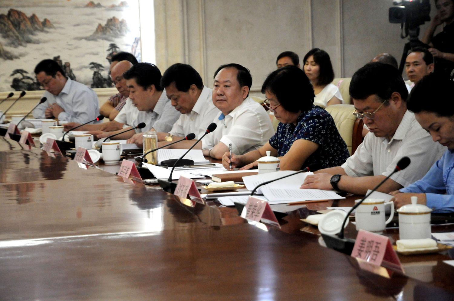 婁書記最新動態,小紅書熱議話題聚焦其最新發展 ??